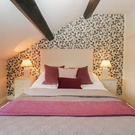 Saltwater Cottage * Windermere